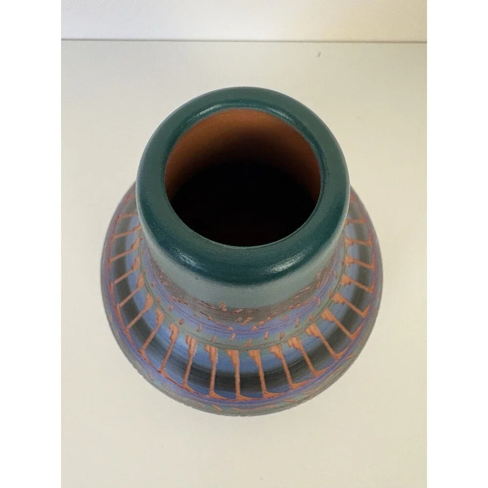 Navajo Native American Vintage Pottery Vase Signed Hand Carved Etched Southwest